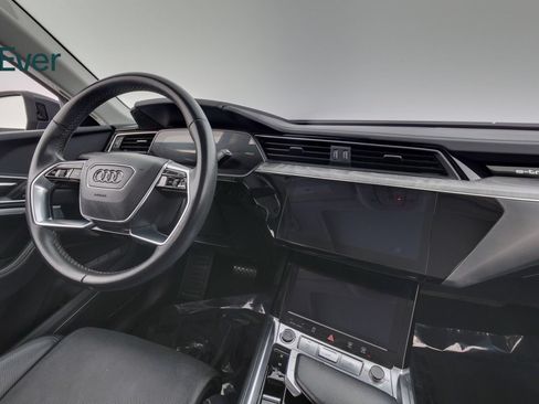 Used 2024 Audi Q8 e-tron Prestige w/ Prestige Package AWD/4WD image 25