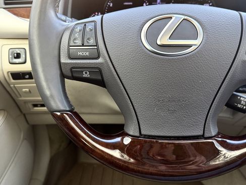 Used 2014 Lexus LS 460 image 25