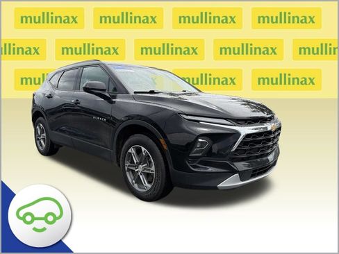 Used 2024 Chevrolet Blazer LT w/ Convenience Package FWD image 1