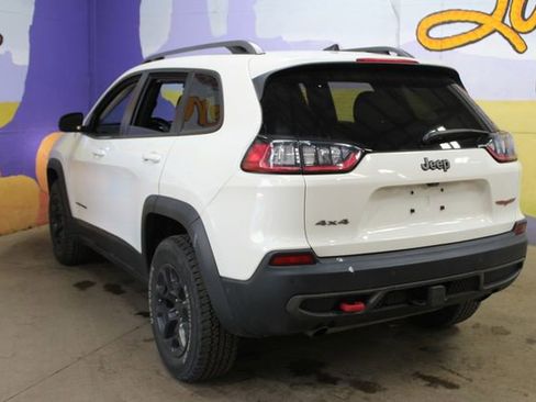 Used 2019 Jeep Cherokee Trailhawk AWD/4WD image 6