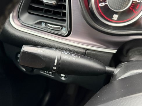 Used 2015 Dodge Challenger SXT RWD image 27