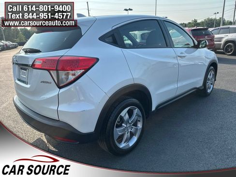 Used 2020 Honda HR-V LX image 8