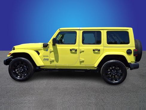 Used 2024 Jeep Wrangler Unlimited Sahara AWD/4WD image 7