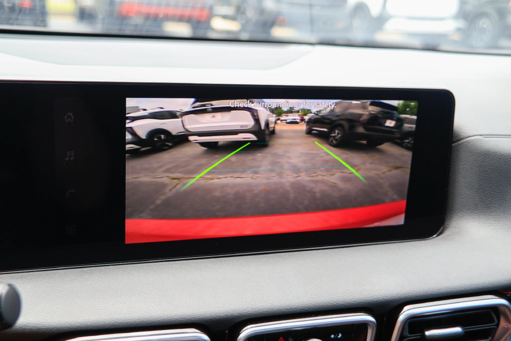 New 2026 Nissan Sentra SR w/ Floor Mat Package FWD image 4