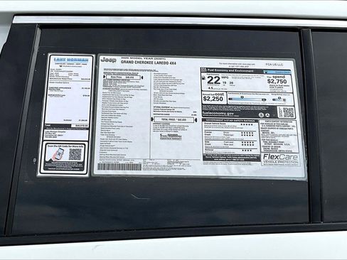 New 2026 Jeep Grand Cherokee Laredo AWD/4WD image 37