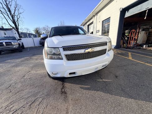 Used 2009 Chevrolet Suburban LTZ image 53