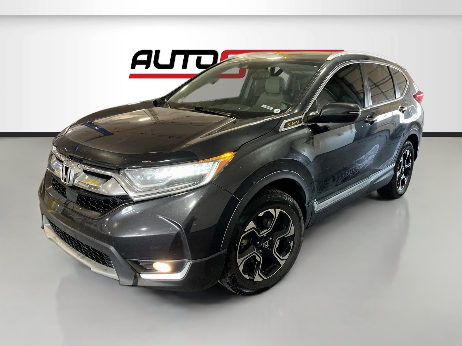 Used 2018 Honda CR-V Touring image 3