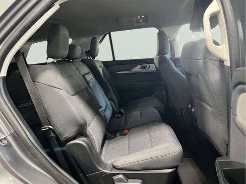 Used 2025 Ford Explorer Active AWD/4WD image 14