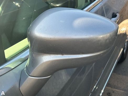 Used 2019 Chrysler Pacifica Touring-L FWD image 7