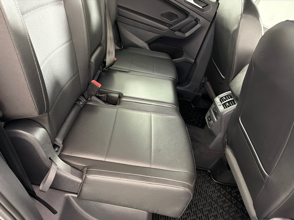 Used 2019 Volkswagen Tiguan SEL FWD image 22