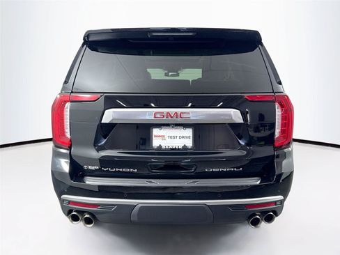 Used 2024 GMC Yukon Denali AWD/4WD image 12