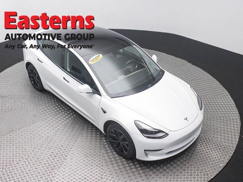 Used 2023 Tesla Model 3 Standard Range RWD image 3