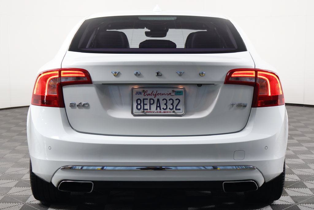 Used 2017 Volvo S60 T5 Inscription FWD image 5