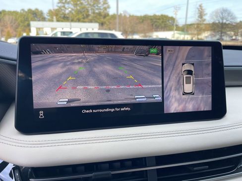 Used 2023 INFINITI QX60 Luxe w/ Performance Audio Package image 11