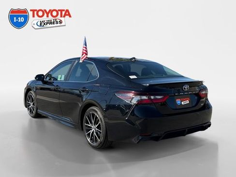 Certified 2024 Toyota Camry SE image 3