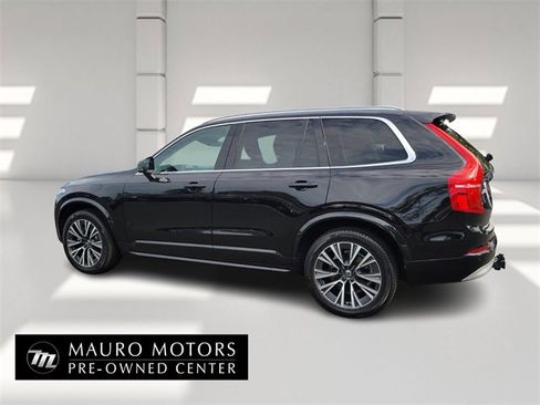 Used 2022 Volvo XC90 T5 Momentum w/ Climate Package image 5