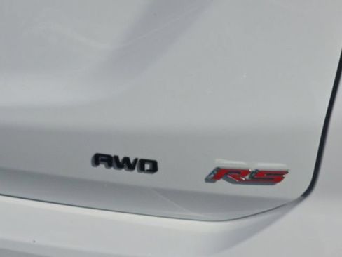 Used 2024 Chevrolet Equinox RS AWD/4WD image 9