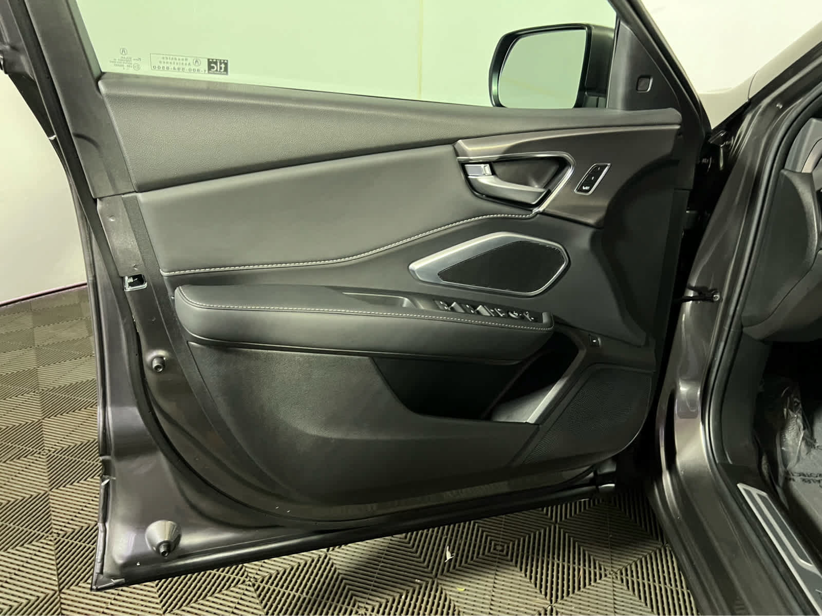 Used 2026 Acura RDX SH-AWD image 23