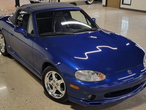 Used 1999 MAZDA MX-5 Miata RWD image 40