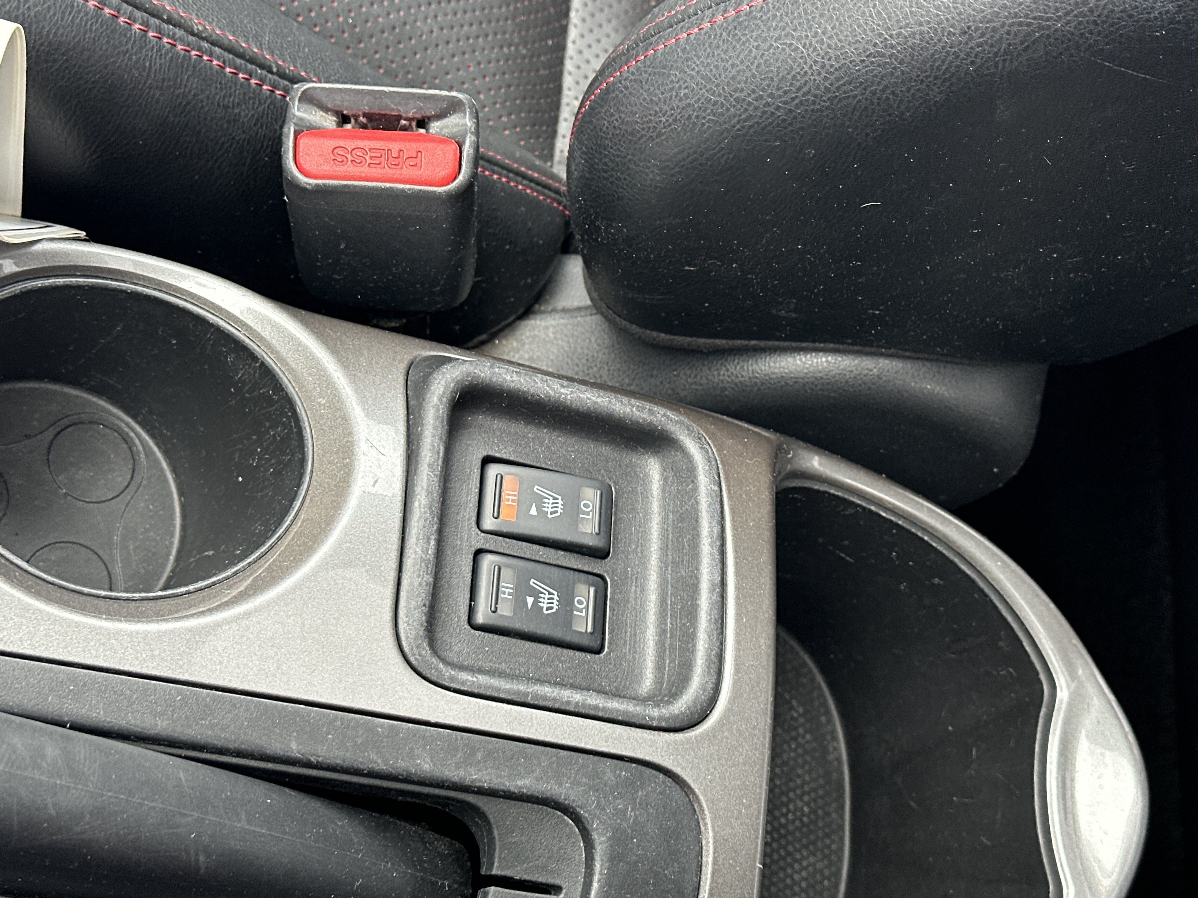 Used 2012 Nissan Juke SL FWD image 35
