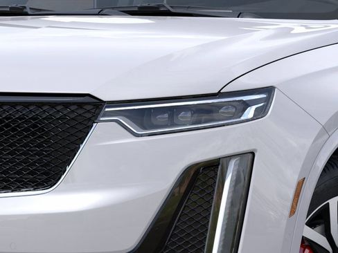 Certified 2024 Cadillac XT6 Sport w/ Platinum Package AWD/4WD image 10