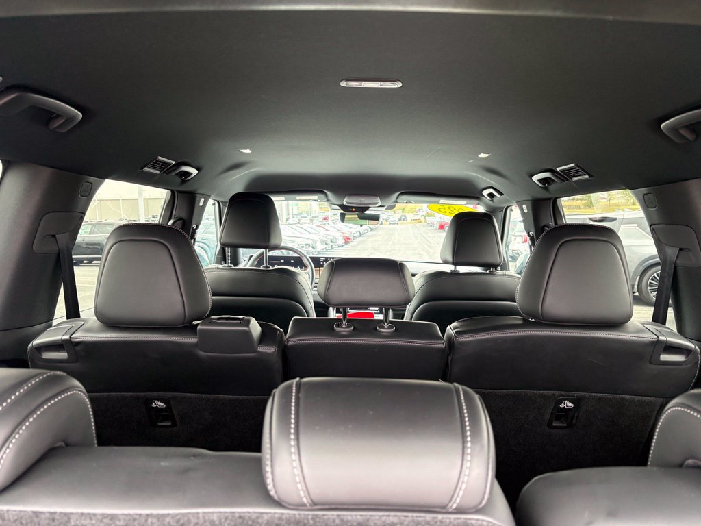 Used 2025 Nissan Armada PRO-4X AWD/4WD image 20