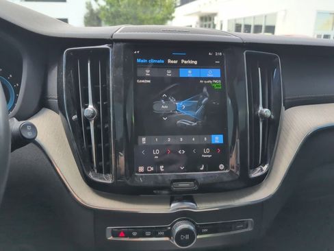 Used 2022 Volvo XC60 B5 Inscription w/ Advanced Package image 22