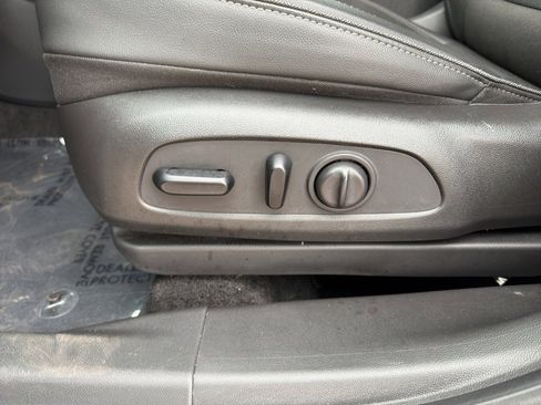 Used 2022 Buick Encore GX Select image 13