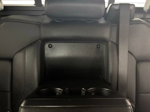 Used 2024 Chevrolet Silverado 1500 LT Trail Boss w/ Convenience Package II image 18