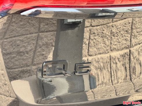 Used 2024 Audi Q5 2.0T Premium image 10