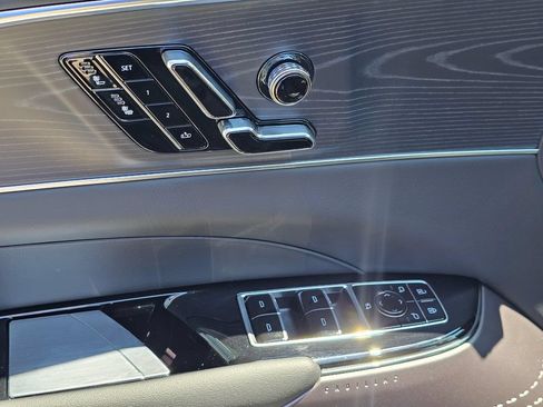 New 2026 Cadillac Lyriq Sport AWD/4WD image 22