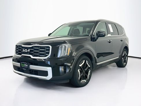 Used 2025 Kia Telluride S AWD/4WD image 3
