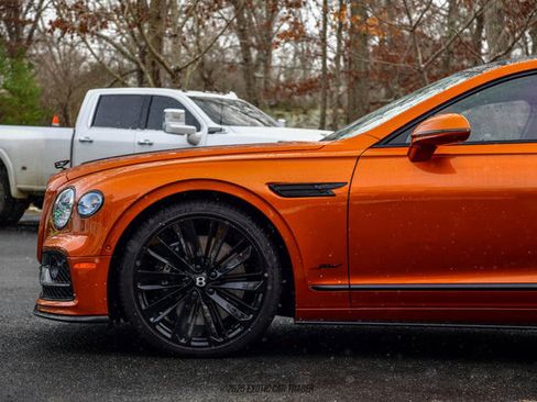Used 2024 Bentley Flying Spur W12 image 4