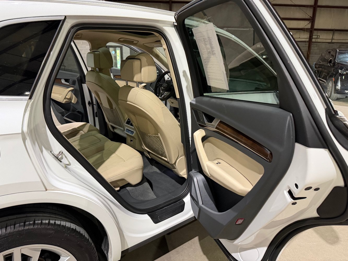 Used 2018 Audi Q5 2.0T Premium Plus w/ Premium Plus Package AWD/4WD image 21