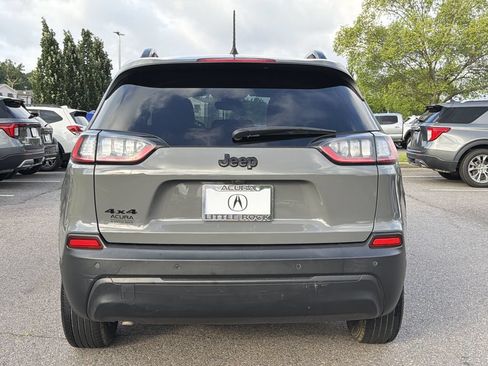 Used 2023 Jeep Cherokee Altitude Lux AWD/4WD image 4