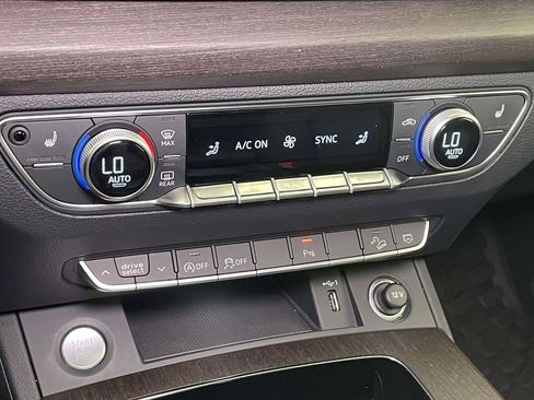 Certified 2023 Audi Q5 2.0T Premium w/ Convenience Package AWD/4WD image 32