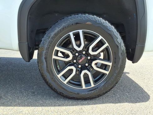 Used 2021 GMC Sierra 1500 AT4 w/ AT4 Preferred Package AWD/4WD image 22