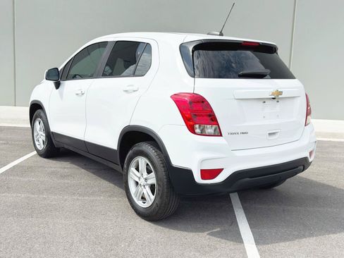 Used 2021 Chevrolet Trax LS w/ Tint and Cruise Package AWD/4WD image 3