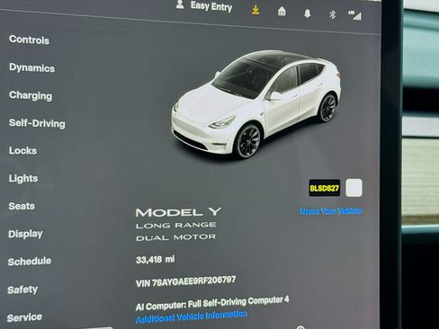 Used 2024 Tesla Model Y Long Range AWD/4WD image 8