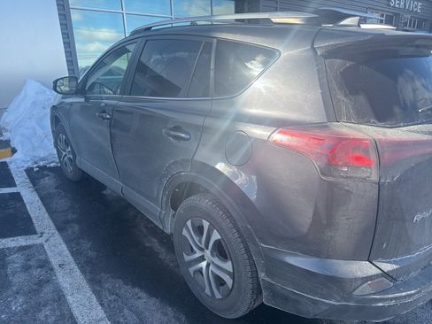 Used 2016 Toyota RAV4 LE image 8