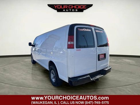 Used 2016 Chevrolet Express 2500 Extended RWD image 3
