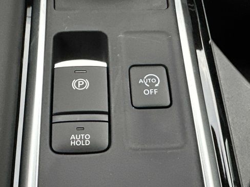 New 2025 Nissan Pathfinder SV image 36