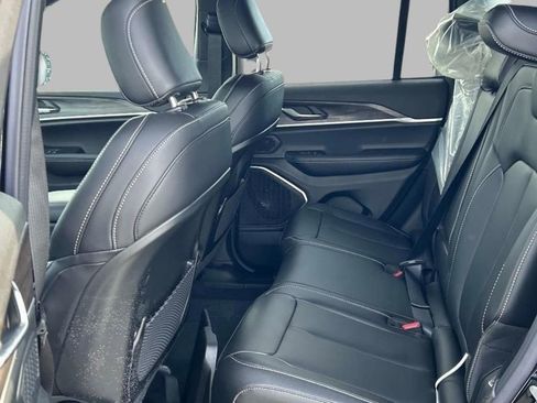 New 2026 Jeep Grand Cherokee Limited image 4