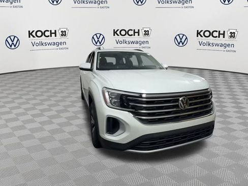 New 2026 Volkswagen Atlas SE AWD/4WD image 2