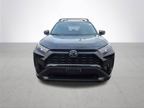 Used 2021 Toyota RAV4 LE image 3
