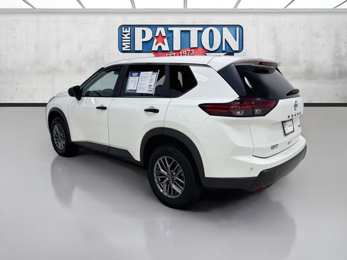 Used 2024 Nissan Rogue S AWD/4WD image 5