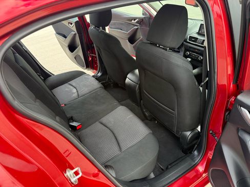 Used 2016 MAZDA MAZDA3 i Touring w/ Popular Equipment Package image 21