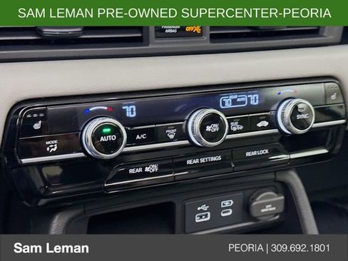 Used 2025 Honda Pilot Touring image 16