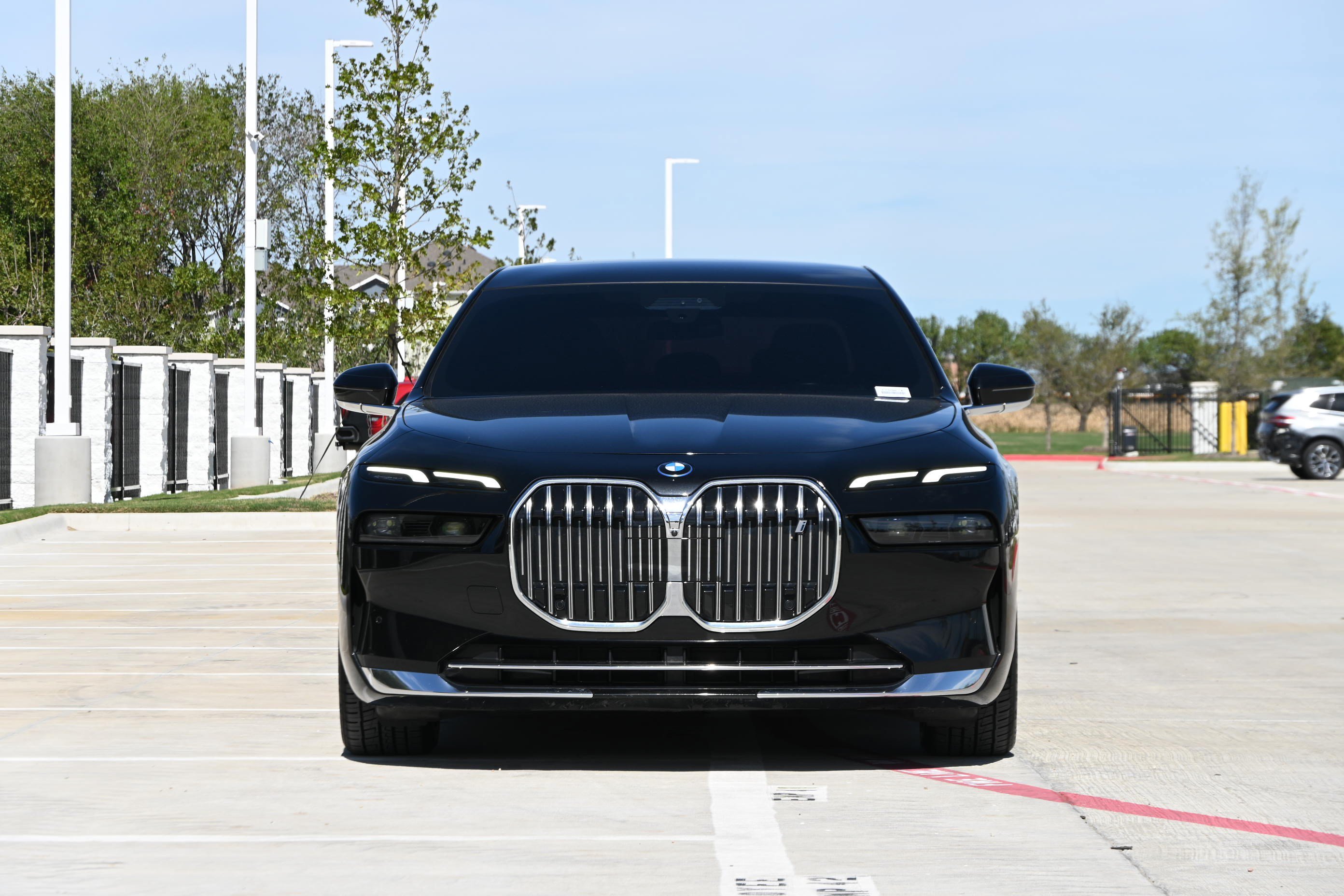 Certified 2024 BMW i7 xDrive60 AWD/4WD image 3