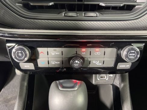 New 2026 Jeep Compass Latitude image 21